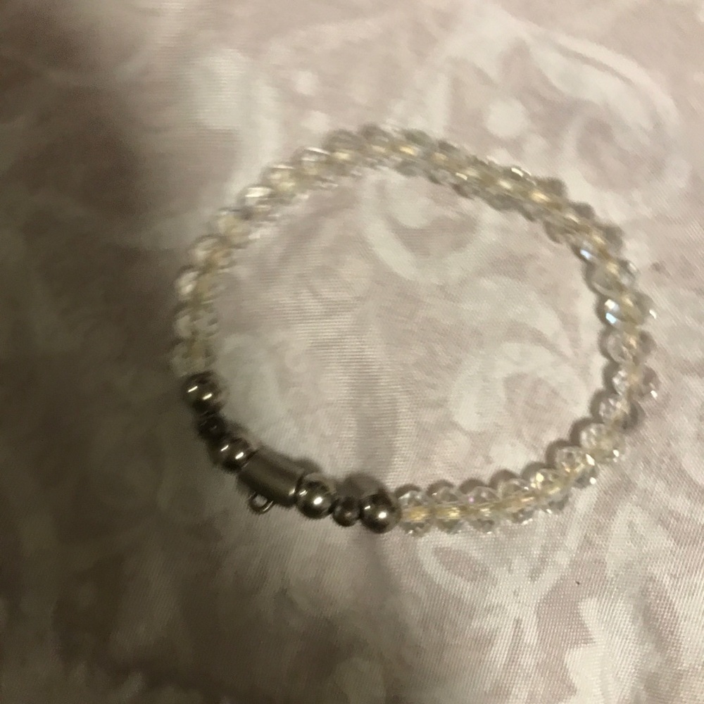 Elegant beaded bracelet